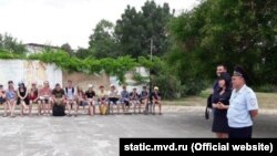 В лагере «Орленок» под Феодосией полицейские рассказали детям о понятиях «экстремизм» и «терроризм»