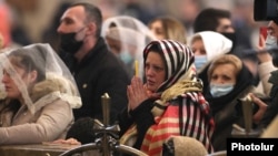 Armenia -- Worshippers attend a Christmas Mass at Saint Gregory the Illuminator’s Cathedral in Yerevan, January 6, 2021.