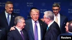 Прв состанок на Одборот за мир во Вашингтон.