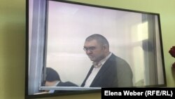 Альжан Акмолдаев, бывший заместитель директора компании "Казахстанская промышленная корпорация", один из обвиняемых по делу бывшего премьер-министра Серика Ахметова. Караганда, 20 октября 2015 года.