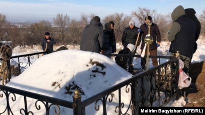 Жалаңаш шұлықтағы секс видео