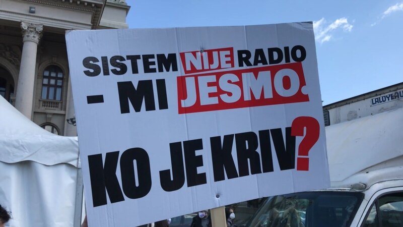 Protest frilensera u Beogradu zbog načina naplate poreskog duga