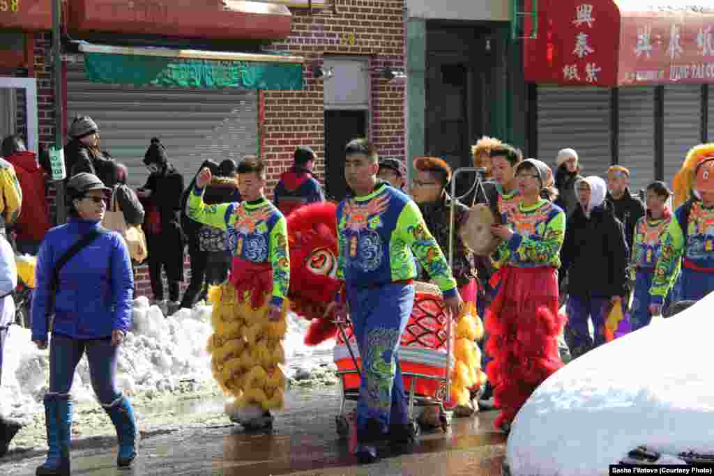В Китае «Праздник весны» получил символизм и традиционность, несмотря на определённые региональные различия в обычаях и традициях