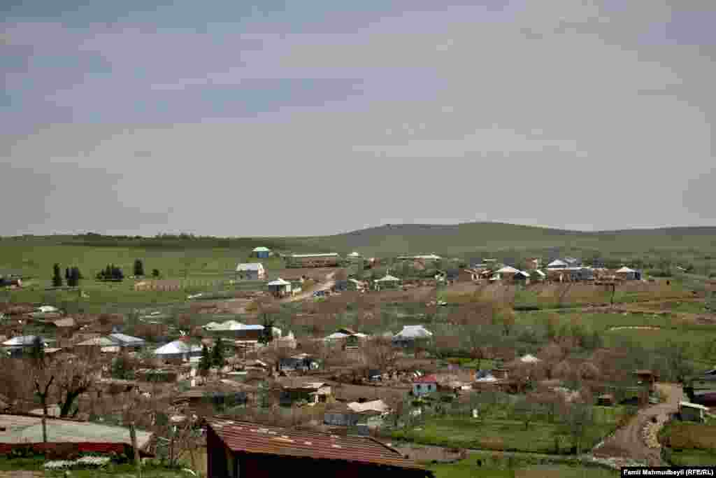 Son onilliyə kimi bu kəndlərdə toxuculuq öndə gedən sənət idi, hazırda bu sənətlə məşğul olanların sayı azalmaqdadır...