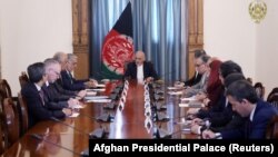 La întâlnirea președintelui Ashraf Ghani cu Zalmay Khalilzad