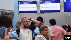 Гишето на "Томас Кук" на летището в Канкун, Мексико, малко след обявения банкрут на британския туроператор.
