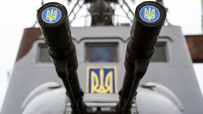 Русија ги преместува запленетите украински бродови пред можното враќање