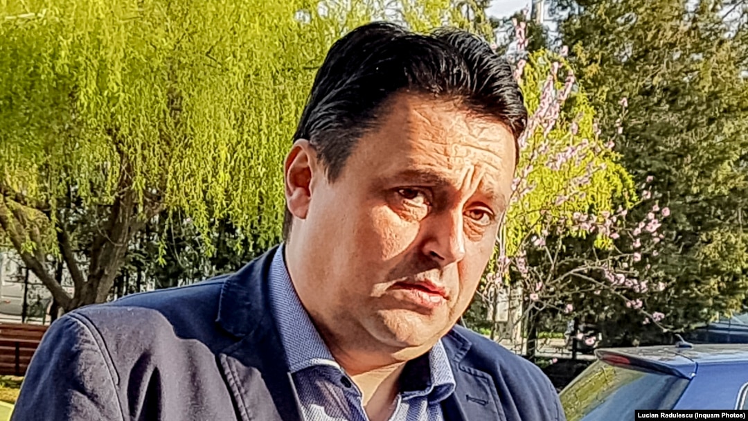 Primarul Ploieștiului, Andrei Volosevici, a fost reținut de procurori pentru posibile acte de corupție în ultima zi de mandat.