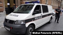 Policijski auto u Sarajevu. Ilustrativna fotografija: Midhat Poturović