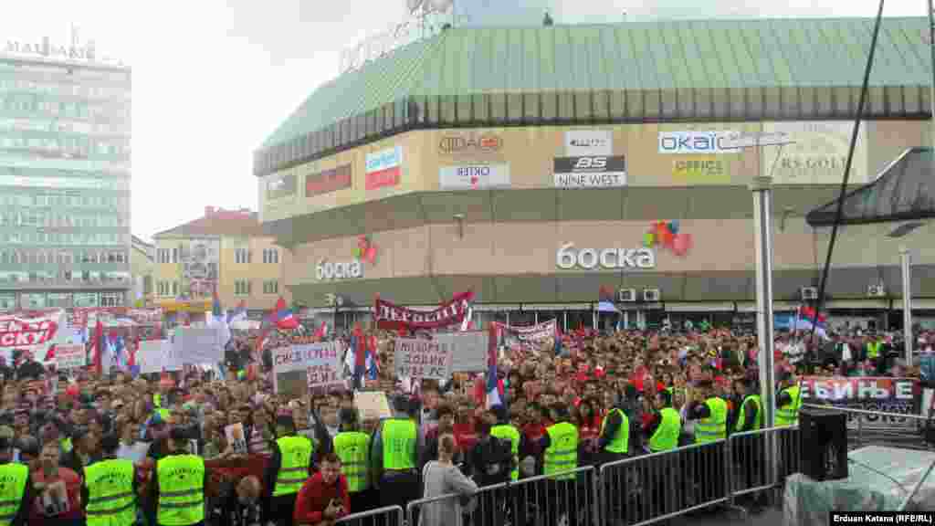 Miting vlasti na Trgu Krajine.