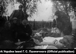 Жертвы погрома в Черкассах, июнь 1920 года. Фото: ЦГКФФА Украины