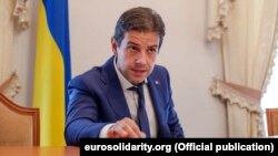 Сергія Алєксєєва підозрюють у шахрайстві. Депутат назвав це звинувачення «смішним».