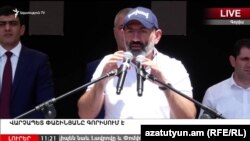 Armenia - Prime Minister Nikol Pashinian addresses a public meeting in Goris, Syunik province, July 5, 2018