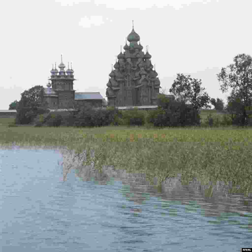 Russia's Vanishing Wooden Churches #32