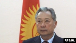 Свергнутый президент Кыргызстана Курманбек Бакиев на своей пресс-конференции в Минске 21 апреля 2010 года. 