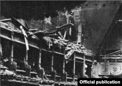 Clădirea Operei distrusă de bombardamentele din 1943