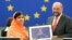 Malala Yousafzai şi preşedintele Parlamentului European Martin Schulz