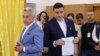 კალინ ჯორჯესკუმ და ჯორჯე სიმიონმა [მარჯვნივ] მონაწილეობა მიიღეს რუმინეთში მიმდინარე საპრეზიდენტო არჩევნების პირველ ტურში. 