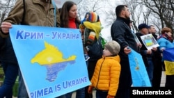 Під час акції солідарності з українським Кримом, окупованим Росією. Київ, 9 березня 2020 року 
