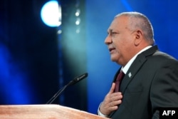 Udhëheqësi i partisë Yashar, Gadi Eisenkot, duke iu adresuar mbështetësve pas mbylljes së vendvotimeve.