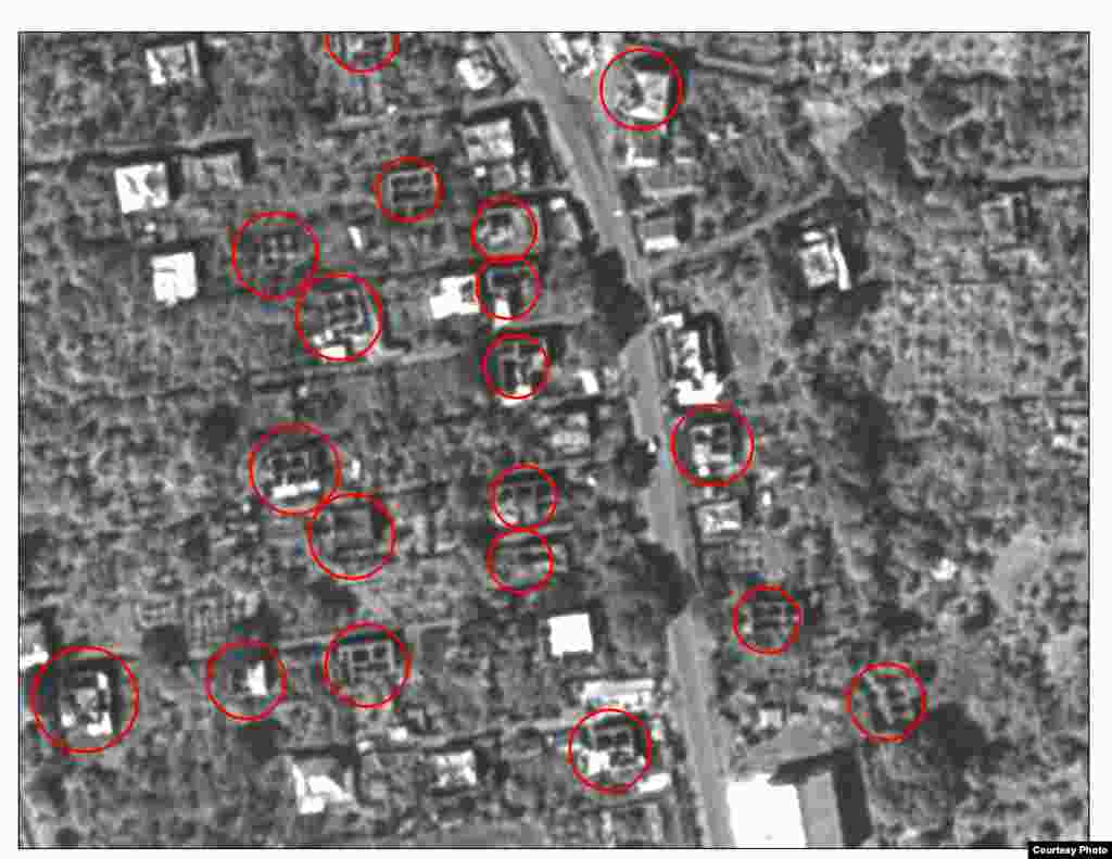 Снимок со спутника, показывающий разрушения в селе Тамарашени во время войны 2008 года (© 2008 ImageSat)