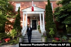 Kanadski premijer Mark Karni u Otavi pred samit G7 i dolazak britanskog premijera, 14. juna 2025.