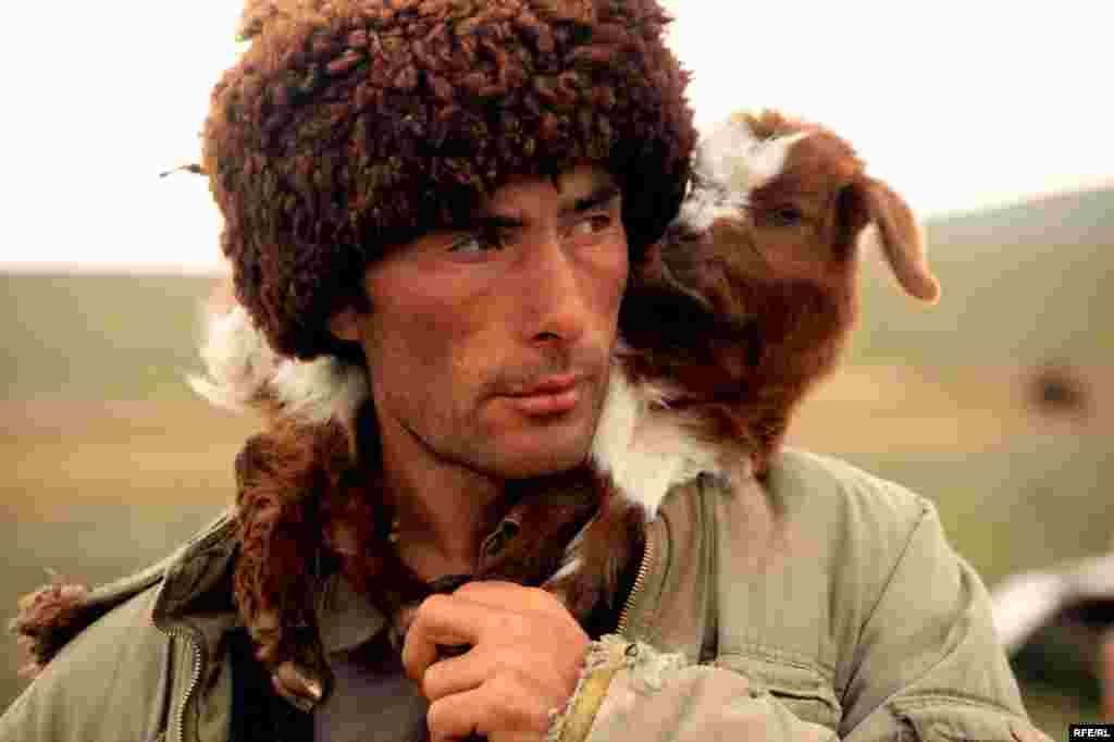 Кавказ тауларындагы борынгы Хыналык авылы #1