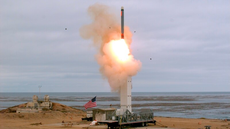 Пентагон тестира забранета балистичка ракета