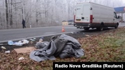 Ilegalni migranti pronađeni su u kombiju nedaleko Novske 