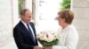 Путин и Меркель обсудили в Сочи Украину и "Северный поток"
