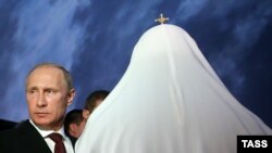 Владимир Путин и патриарх Кирилл на выставке «Россия. Моя история»