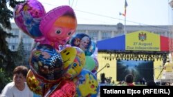 Moldovans mark Independence Day in Chisinau