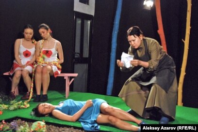 Тлка кішкентай сиқырды сорып алады Секс порно би