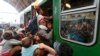 Будапешт. Беженцы "штурмуют" поезд
