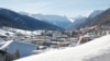 Vedere panoramică asupra stațiunii elvețiene Davos