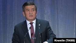 Сооронбай Жээнбеков.