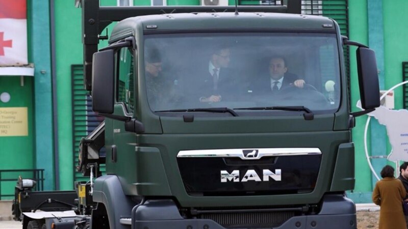 Германия поставила Силам обороны Грузии новые грузовики