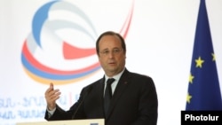 Armenia - French President Francois Hollande speaks at a French-Armenian business forum in Yerevan, 12May2014.