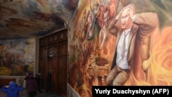 Ukraynanın Lvov pravoslav kilsəsində "Axirət" adlı "siyasi" freskalardan biri