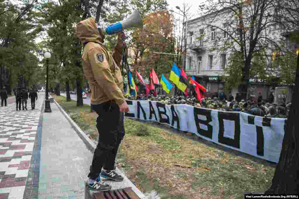 Пікет біля Дніпропетровської прокуратури з вимогою &laquo;звільнити політв&#39;язнів&raquo;