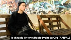 Нікіта Кадан в Одесі напередодні відкриття своєї виставки "(не)означені"