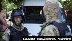 Российские силовики в Крыму