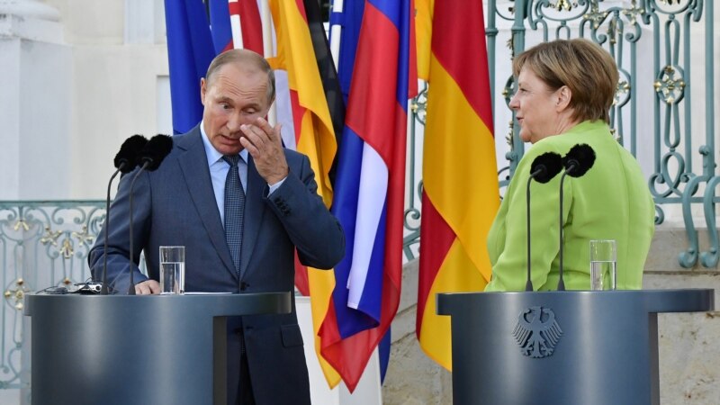 Меркел: Украина дар содироти газ нақши муҳим дошта бошад