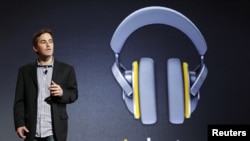 جیمی روزنبرگ، مدیر محتوای دیجیتال گوگل در مراسم معرفی سرویس گوگل موزیک
