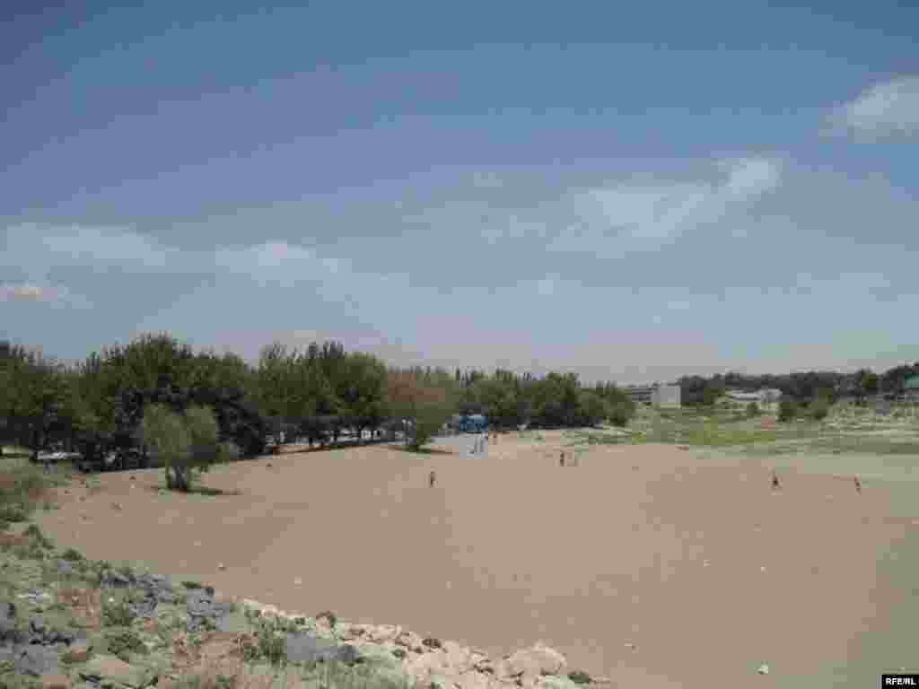 Дар соҳили Баҳри Тоҷик #21