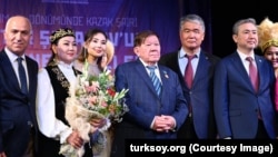 Түркиянын Анкара шаарына 2022-жылы Мухтар Шахановдун 80 жылдыгында тартылган сүрөт.  