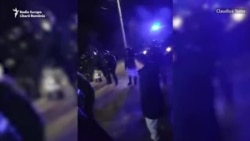VIDEO Protestatarii huiduie fortele de ordine în Bolintin Vale 