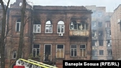 Наслідки одного з попередніх ударів по Дніпру, 16 квітня 2026 року