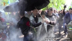 В Славянске облили зеленкой депутата Наталью Королевскую (видео)