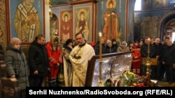 У Києві попрощалися з медиком із Каховки, який загинув під час атаки РФ